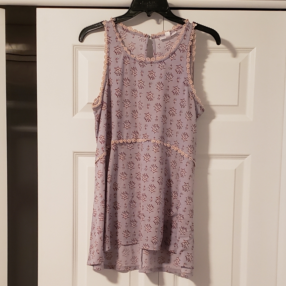 LC sleeveless tank